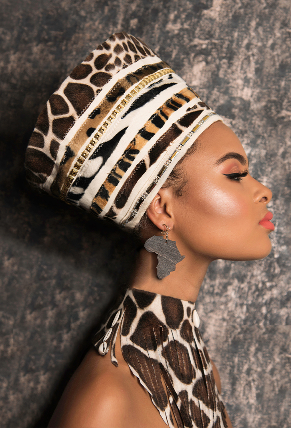 header Nefertiti